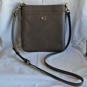 Coach Elegant Brown Leather Crossbody Bag